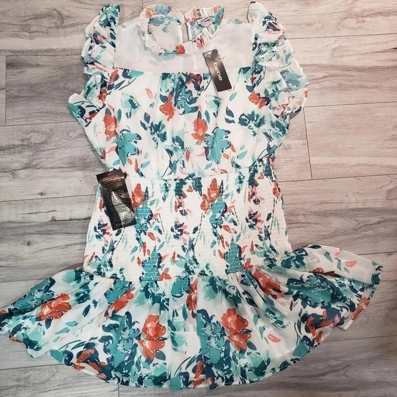 NWT Bebe Printed Smocked Tiered Mini Dress,Tropical Garden,Green/White/Orange. - Picture 1 of 11